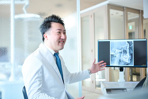 舌側矯正に力を入れる歯科医院